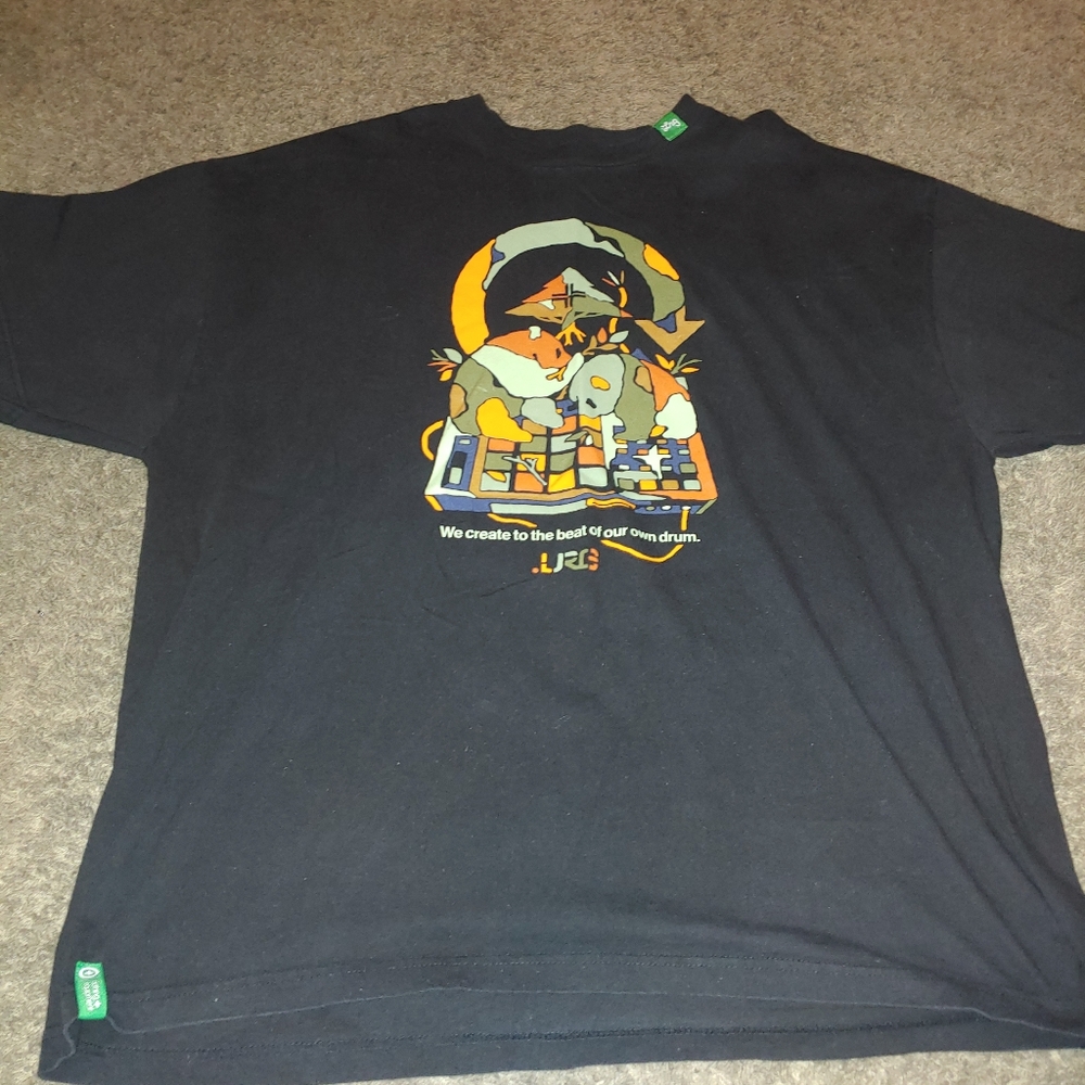 LRG T-SHIRT